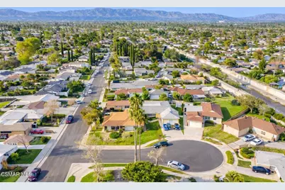 20645 Runnymede Street, Winnetka, CA 91306 - Photo 2