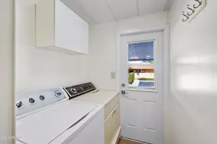 72 Suzanne Ct, Newbury Park, CA 91320 - Photo 26