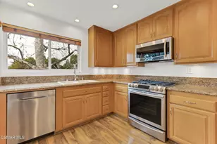 458 Serento Cir, Thousand Oaks, CA 91360 - Photo 18