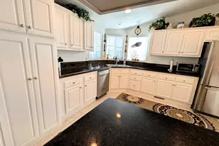 195 Tierra Rejada Road, Simi Valley, CA 93065 - Photo 14