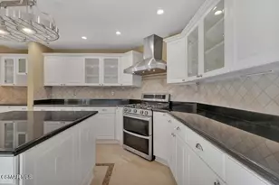 11916 Honeybrook Ct, Moorpark, CA 93021 - Photo 22