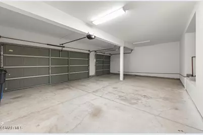 927 Lincoln Court, Simi Valley, CA 93065 - Photo 38