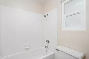 454 Savona Way, Oak Park, CA 91377 - Photo 38