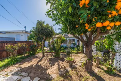 18049 Burbank Boulevard, Encino, CA 91316 - Photo 36