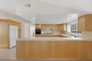 1016 Saxon Pl, Thousand Oaks, CA 91360 - Photo 12