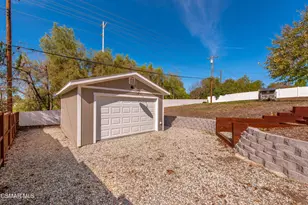 1289 El Monte Dr, Thousand Oaks, CA 91362 - Photo 38