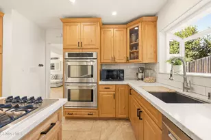 1289 El Monte Dr, Thousand Oaks, CA 91362 - Photo 20