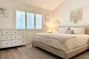 323 Sprucewood Ave, Oak Park, CA 91377 - Photo 14