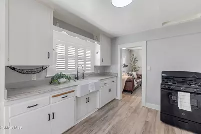 326 W Mission Avenue, Ventura, CA 93001 - Photo 10