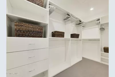 1524 W Riverside Drive, Burbank, CA 91506 - Photo 26