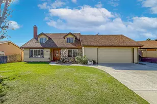 253 Reddington Ct, Camarillo, CA 93010 - Photo 1