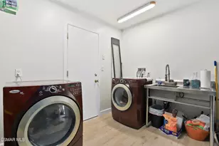 331 Triangle St, Thousand Oaks, CA 91360 - Photo 28