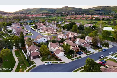 443 White Swan Court, Simi Valley, CA 93065 - Photo 2