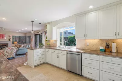 443 White Swan Court, Simi Valley, CA 93065 - Photo 16