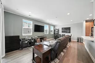 586 Pioneer St, Camarillo, CA 93010 - Photo 22