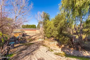 683 Languid Ln, Simi Valley, CA 93065 - Photo 28