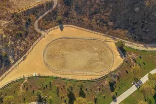 221 Hazelridge Ct, Simi Valley, CA 93065 - Photo 52