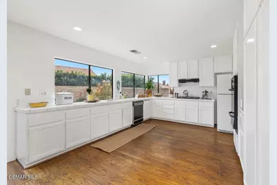 3316 Medicine Bow Court, Thousand Oaks, CA 91362 - Photo 4