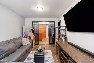 2128 Tremont Ave, Simi Valley, CA 93063 - Photo 28