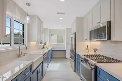 7055 Park Manor Avenue, North Hollywood, CA 91605 - Photo 14