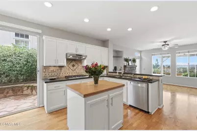 2440 Gillingham Circle, Thousand Oaks, CA 91362 - Photo 16