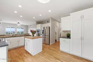 2440 Gillingham Cir, Thousand Oaks, CA 91362 - Photo 20