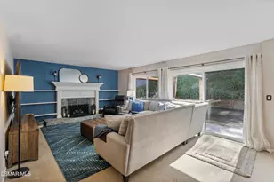 2110 Laurelwood Dr, Thousand Oaks, CA 91362 - Photo 14