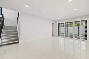 20500 Blairmoore St, Chatsworth, CA 91311 - Photo 16