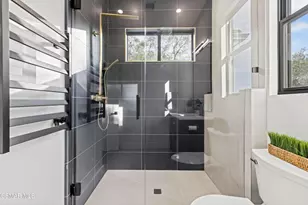 911 Vivian Cir, Newbury Park, CA 91320 - Photo 36