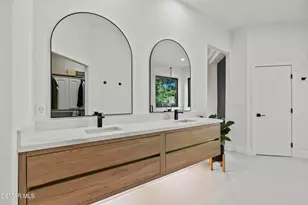 911 Vivian Cir, Newbury Park, CA 91320 - Photo 26