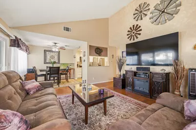 1995 E Covington Avenue, Simi Valley, CA 93065 - Photo 8