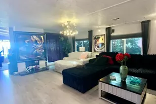 24303 Woolsey Canyon Rd, Canoga Park, CA 91304 - Photo 10