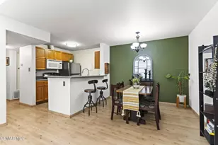 5700 Etiwanda Ave, Tarzana, CA 91356 - Photo 4