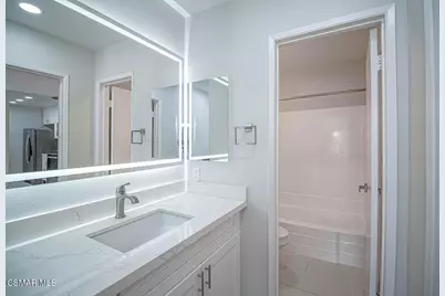 5460 White Oak Avenue #E308, Encino, CA 91316 - Photo 10