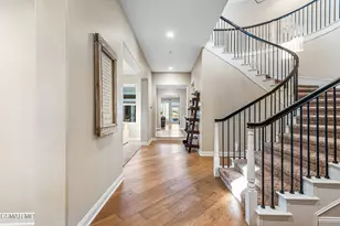 457 Vineyard Dr, Simi Valley, CA 93065 - Photo 8