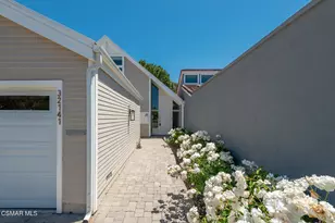 32141 Lake Meadow Ln, Westlake Village, CA 91361 - Photo 2