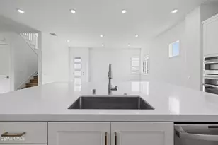 27503 N Golden Currant Pl, Valencia, CA 91381 - Photo 10