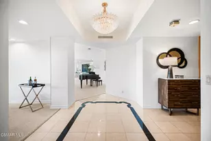 10490 Wilshire Blvd, Los Angeles, CA 90024 - Photo 8