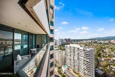 10490 Wilshire Boulevard #2504, Los Angeles, CA 90024 - Photo 12