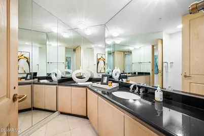 10490 Wilshire Boulevard #2504, Los Angeles, CA 90024 - Photo 36