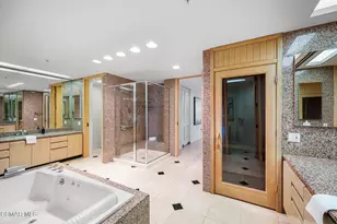 10490 Wilshire Blvd, Los Angeles, CA 90024 - Photo 30