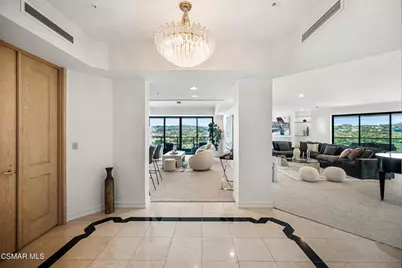 10490 Wilshire Boulevard #2504, Los Angeles, CA 90024 - Photo 2