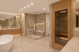 10490 Wilshire Blvd, Los Angeles, CA 90024 - Photo 68