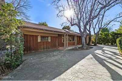 15902 Gault Street, Lake Balboa, CA 91406 - Photo 2