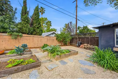 8143 Lasaine Avenue, Northridge, CA 91325 - Photo 28