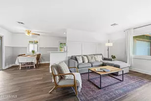 8143 Lasaine Ave, Northridge, CA 91325 - Photo 8