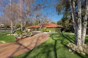 4090 Cresthaven Dr, Thousand Oaks, CA 91362 - Photo 2