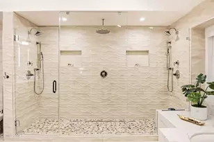 2605 Grandoaks Dr, Westlake Village, CA 91361 - Photo 44