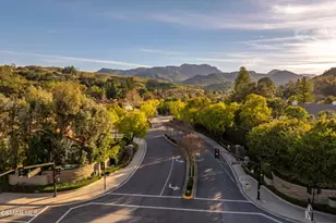 2605 Grandoaks Dr, Westlake Village, CA 91361 - Photo 64