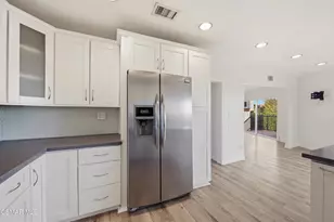 5076 Escobedo Dr, Woodland Hills, CA 91364 - Photo 16